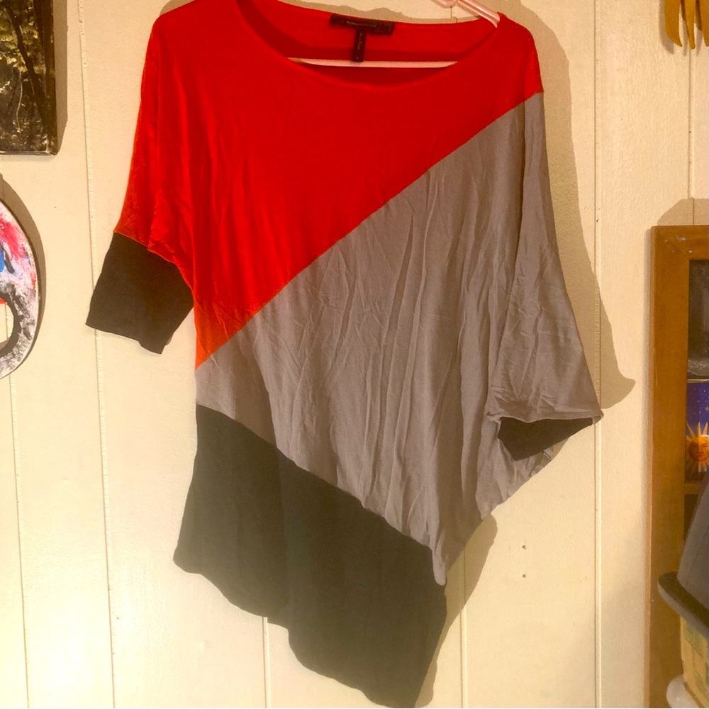 BCBG MAXAZRIA Abstract Shirt with Asymmetrical Sleeves